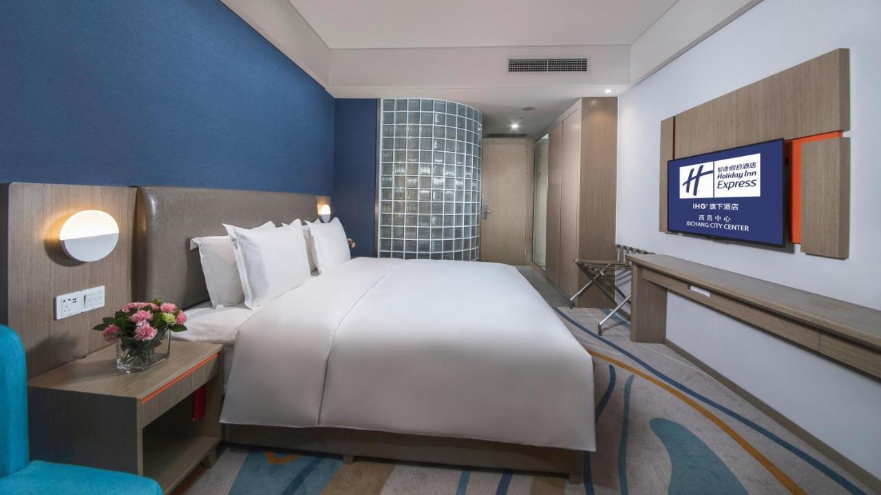 Holiday Inn Express - Xichang City Center By Ihg Exterior foto